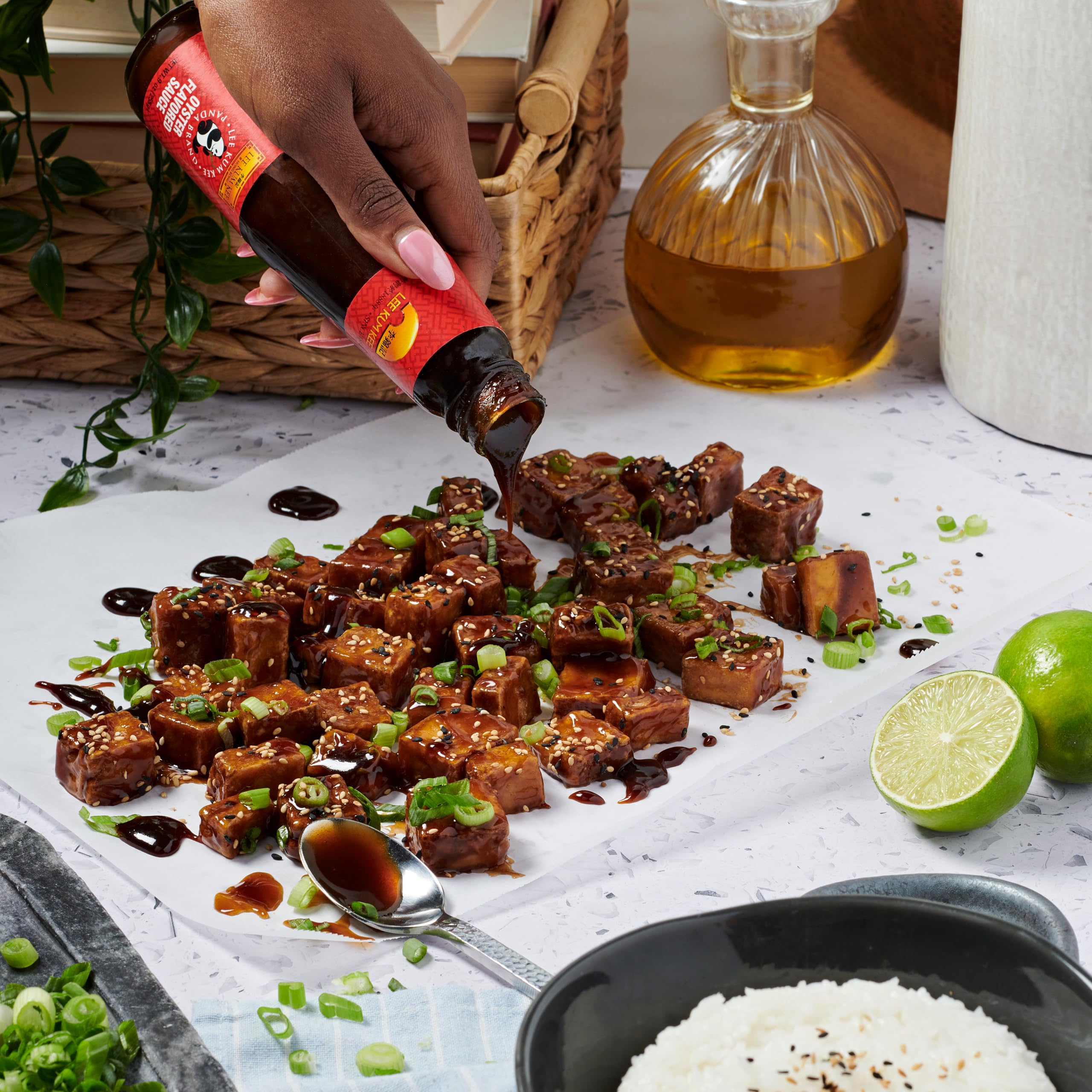 Lee Kum Kee Oyster Sauce for Cooking, Stir-Fries, Marinades, and Dipping Sauces | Panda Brand 9 oz Oyster Sauce Bottle (Pack of 4)